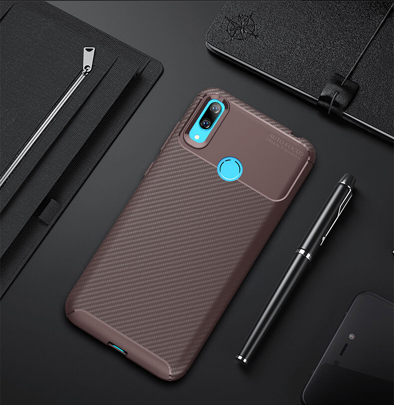Etui plastikowe z teksturą karbonu do Huawei Y7 (2019) - ciemnoniebieskie