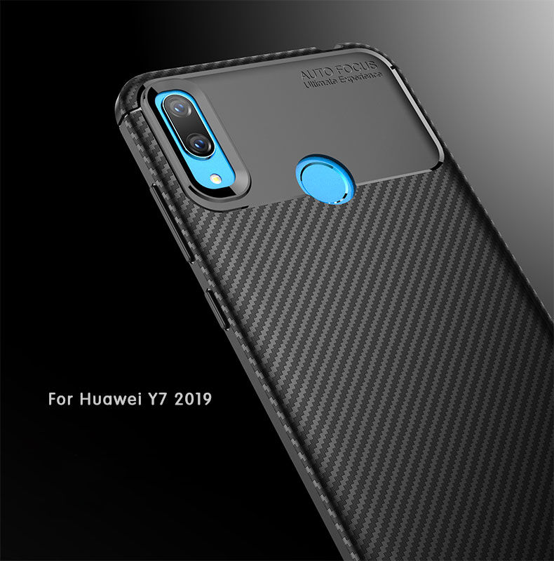 Etui plastikowe z teksturą karbonu do Huawei Y7 (2019) - czarne
