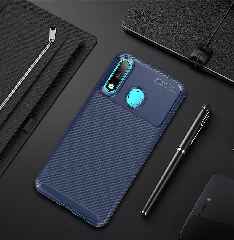 Etui plastikowe z teksturą karbonu do Huawei P30 Lite - czarne