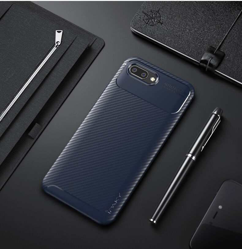 Ipaky etui plastikowe z teksturą karbonową do Honor 10 - czarne
