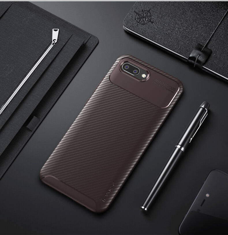 Ipaky etui plastikowe z teksturą karbonową do Honor 10 - czarne