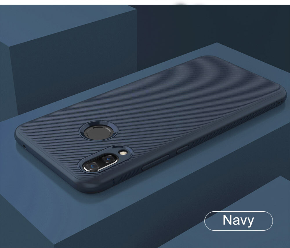 Lenuo etui plastikowe z teksturą tkaniny do Huawei Nova 3 - czarne