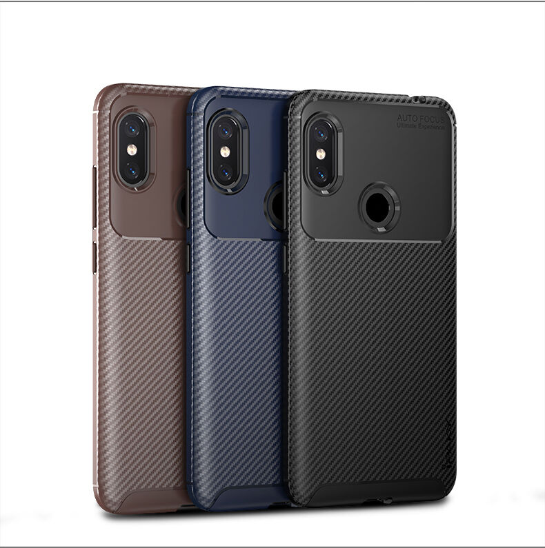Ipaky miękkie etui ochronne z teksturą włókien karbonowych do Xiaomi Redmi Note 6 Pro - czarne