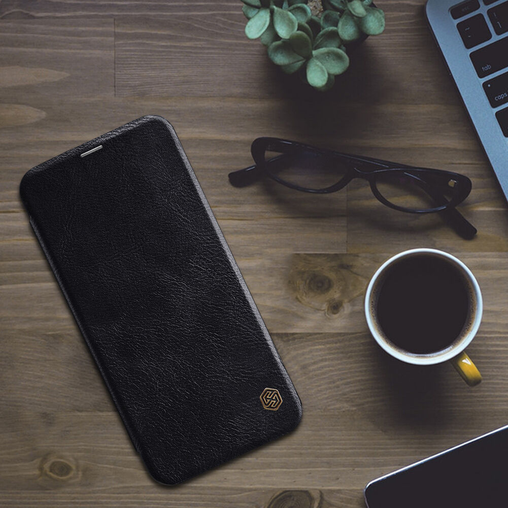 Nillkin Qin pokrowiec skórzany flip do Samsung Galaxy J4 Plus - czarny