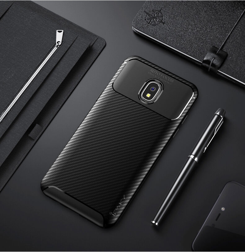Ipaky etui plastikowe z teksturą karbonową do Samsung Galaxy J3 (2018) - czarne