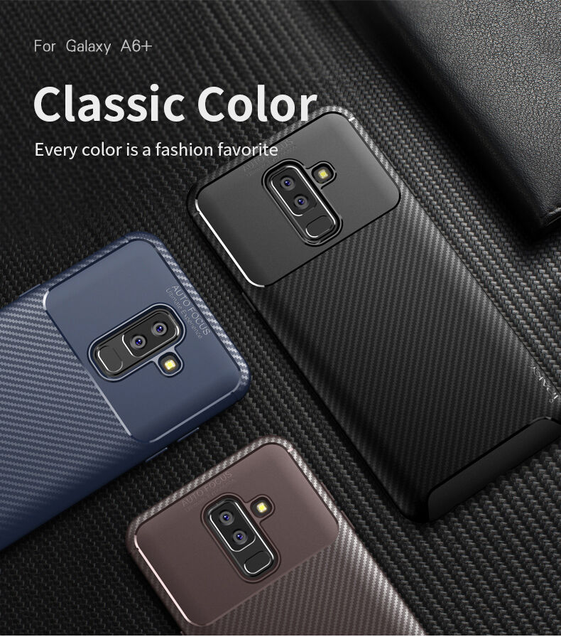 Ipaky etui plastikowe z teksturą karbonową do Samsung Galaxy A6 Plus (2018) - brązowe