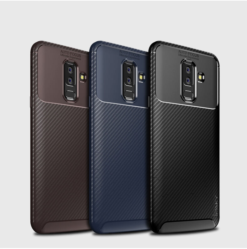 Ipaky etui plastikowe z teksturą karbonową do Samsung Galaxy A6 Plus (2018) - ciemnoniebieskie