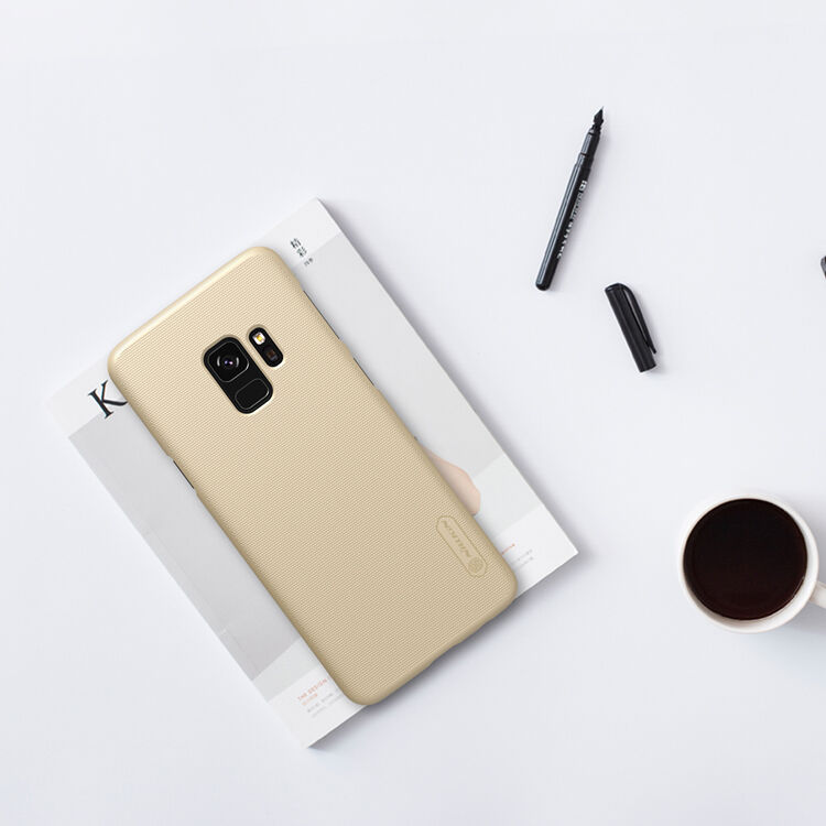 Nillkin Frosted etui plastikowe do Samsung Galaxy S9 - złote