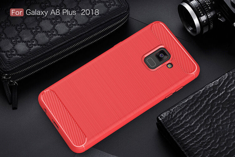 Etui plastikowe z teksturą szlifowaną do Samsung Galaxy A8 Plus (2018) - czerwone