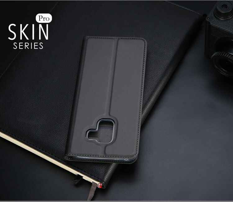 Dux Ducis Skin Pro pokrowiec flip do Samsung Galaxy A8 (2018) - złoty