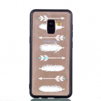 Etui plastikowe wytłoczone strzały do Samsung Galaxy A8 (2018) - przezroczyste