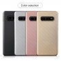 Etui plastikowe z teksturą włókien karbonowych do Samsung Galaxy S10 Plus - czarne